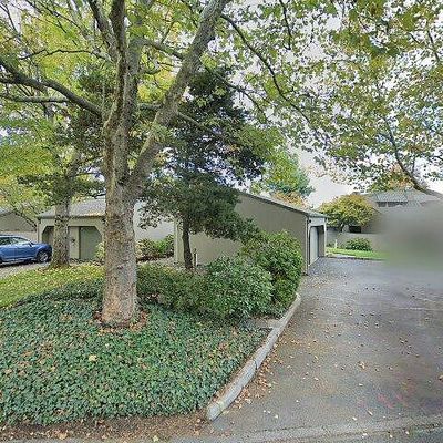 545 N Tomahawk Island Dr # 3, Portland, OR 97217