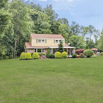 549 County Road 513, Pittstown, NJ 08867