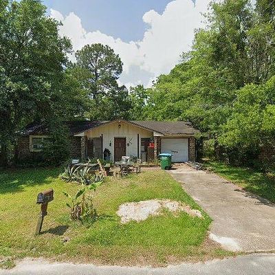 5617 Prince George Dr, Gautier, MS 39553