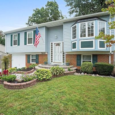 5641 Saint Charles Dr, Woodbridge, VA 22193