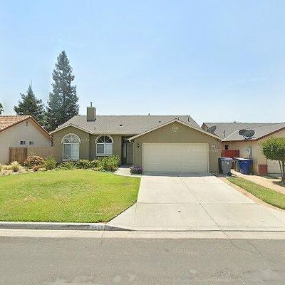 5645 W Swift Ave, Fresno, CA 93722