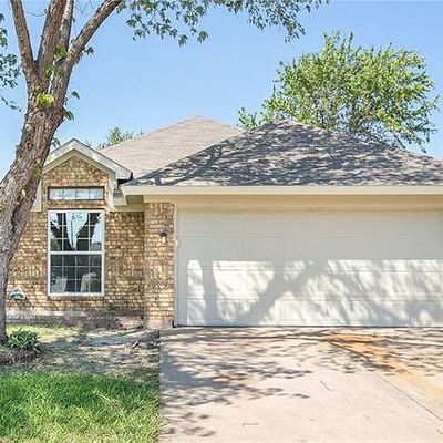 5706 Spyglass Hill Dr, Arlington, TX 76018