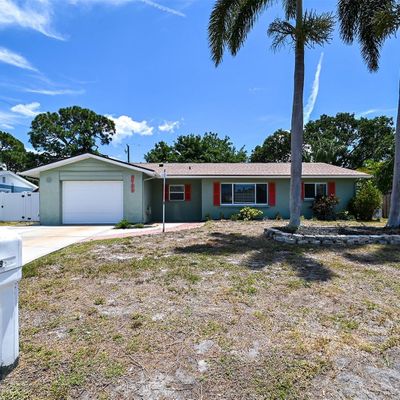 5739 Savannah Dr, Sarasota, FL 34231