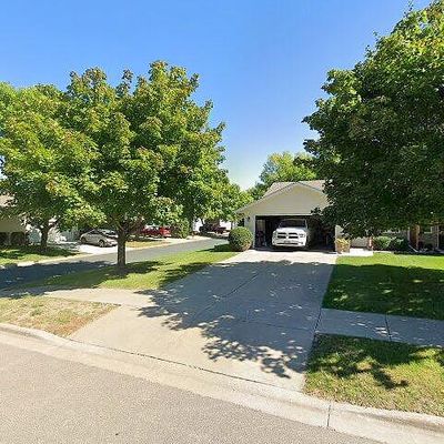 579 Milwaukee Rd, Shakopee, MN 55379