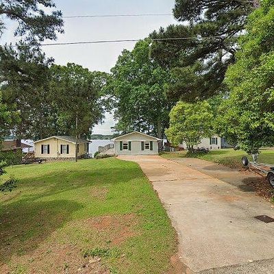 482 Fairway Shores Rd, Mount Gilead, NC 27306