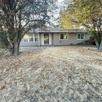 482 Sw Madison St, Madras, OR 97741