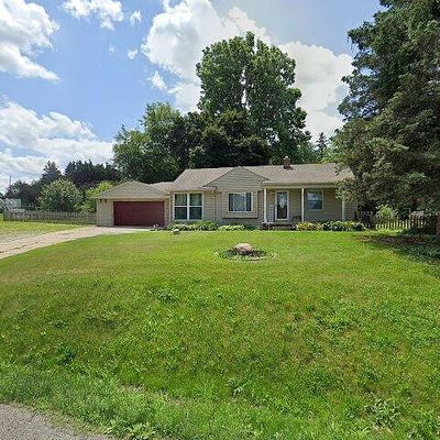 4827 Clarkston Rd, Clarkston, MI 48348