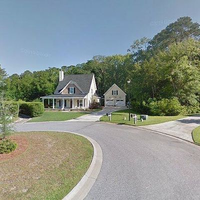 49 Macbeth Ct N, Richmond Hill, GA 31324