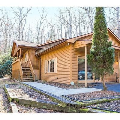 492 Falls Creek Rd, Pisgah Forest, NC 28768