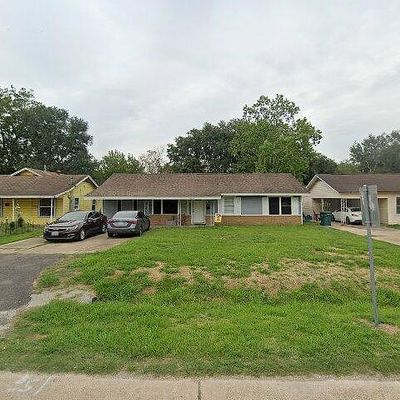 4925 Park St, Beaumont, TX 77705