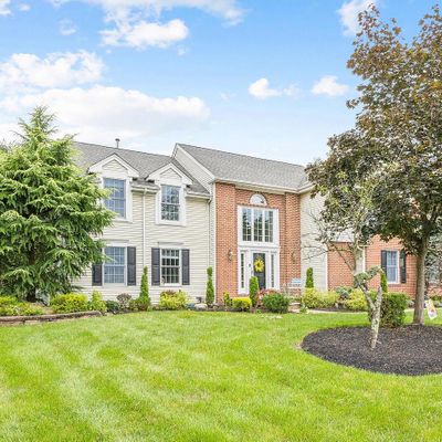 5 Fulton Dr, Mount Laurel, NJ 08054