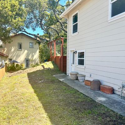 5 Sunny Hill Dr, Petaluma, CA 94952