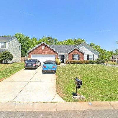 5002 Cello Ct, Charlotte, NC 28215