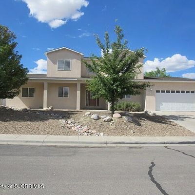 5004 Pinecroft Dr, Farmington, NM 87402