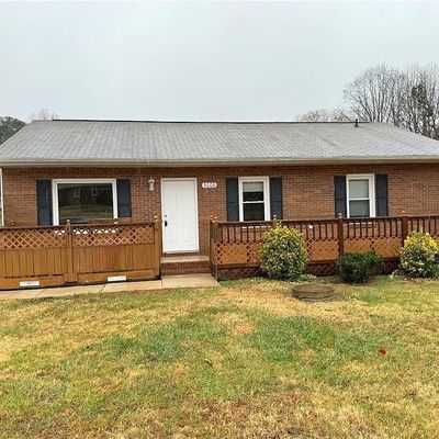 5006 Woodsboro Ln, Winston Salem, NC 27105