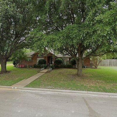 504 Meadowland Dr, Mcgregor, TX 76657