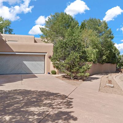 504 Los Nidos Dr, Santa Fe, NM 87501