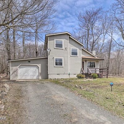 5085 Spruce Ln, Tobyhanna, PA 18466