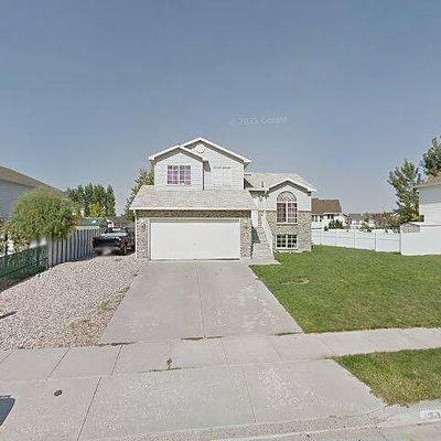 5085 Vista Dr, Roy, UT 84067