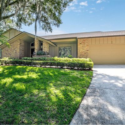 510 High Point Dr, Mount Dora, FL 32757