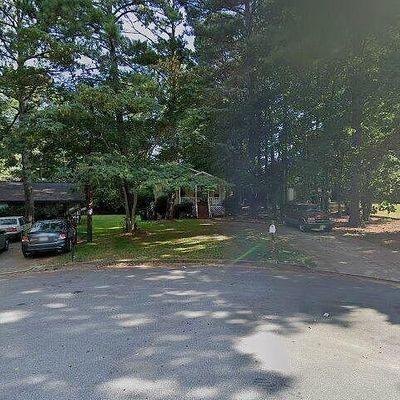 512 Granade Dr, Forest Park, GA 30297