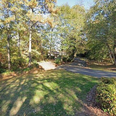 6405 Huntingridge Rd, Chapel Hill, NC 27517