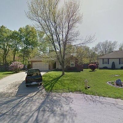 6503 Berkshire Ct, Grandview, MO 64030