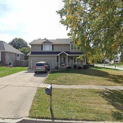 6566 Woodland Dr, West Des Moines, IA 50266