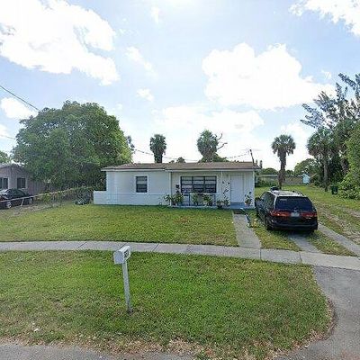 661 Nw 34 Th Ter, Lauderhill, FL 33311