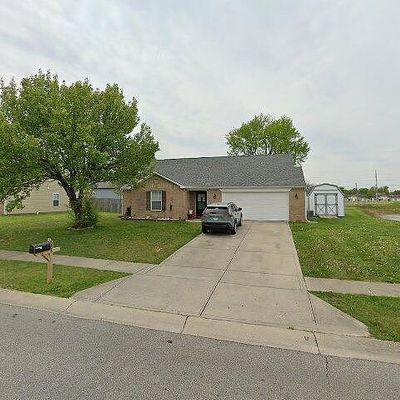 684 Hummingbird Ln, Whiteland, IN 46184