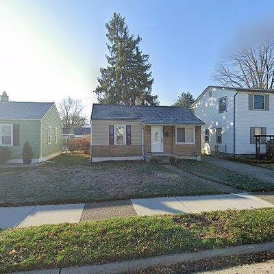 690 E Garfield Ave, Hazel Park, MI 48030