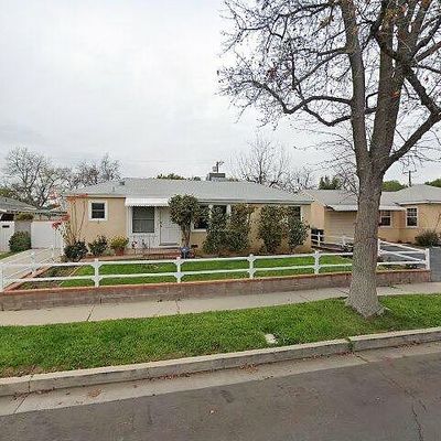 6915 Yarmouth Ave, Reseda, CA 91335