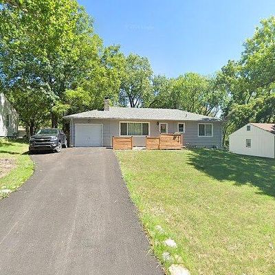 6915 Grandview St, Overland Park, KS 66204