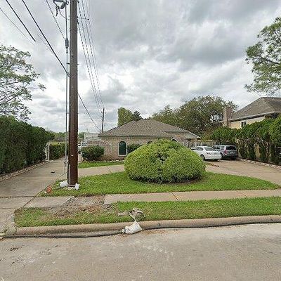 6938 Addicks Clodine Rd, Houston, TX 77083