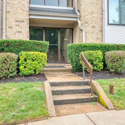 7 Bailiffs Ct #201, Lutherville Timonium, MD 21093