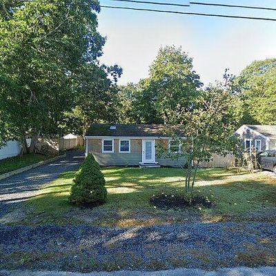 7 Circuit Rd W, West Yarmouth, MA 02673