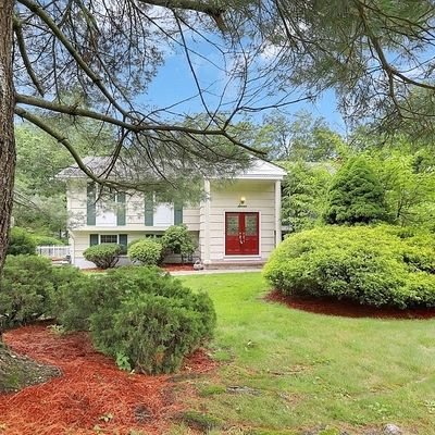 7 Hamilton Pl, Pine Brook, NJ 07058