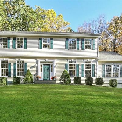 7 Laurel Rdg, New Milford, CT 06776