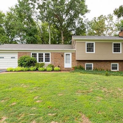 7 Lewis Ct, Fredericksburg, VA 22405