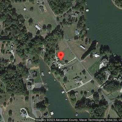 70 Shoreline Dr, Taylorsville, NC 28681