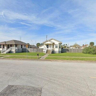 701 32 Nd St, Galveston, TX 77550