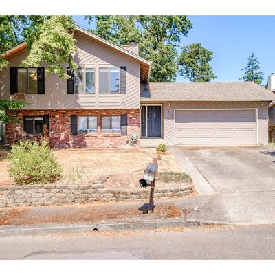 7020 Debbie Ct, Gladstone, OR 97027