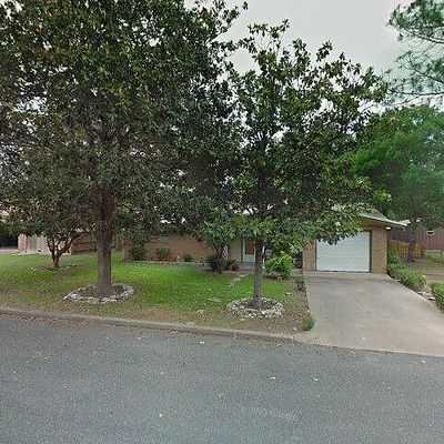 703 N Edison St, Fredericksburg, TX 78624