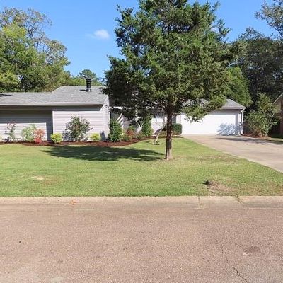 704 Pinehurst St, Clinton, MS 39056