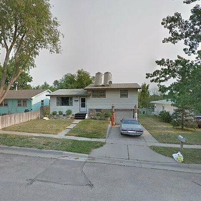 704 W 9 Th St, Gillette, WY 82716