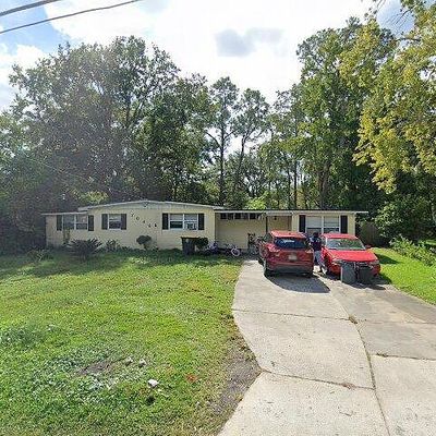 7042 Rollo Rd, Jacksonville, FL 32205