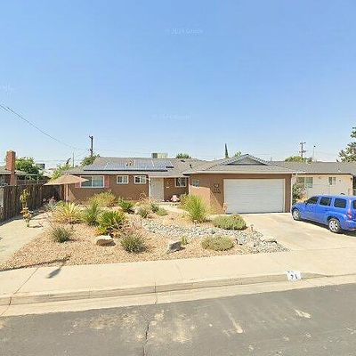 71 W Rall Ave, Clovis, CA 93612