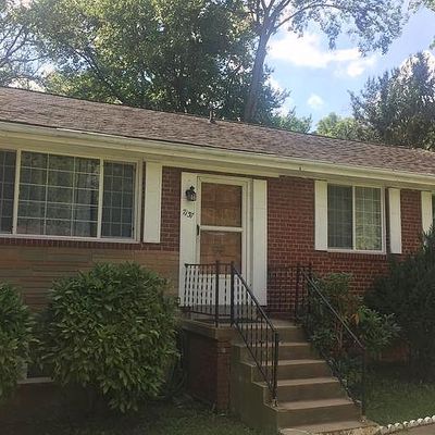 7137 Rice St, Falls Church, VA 22042