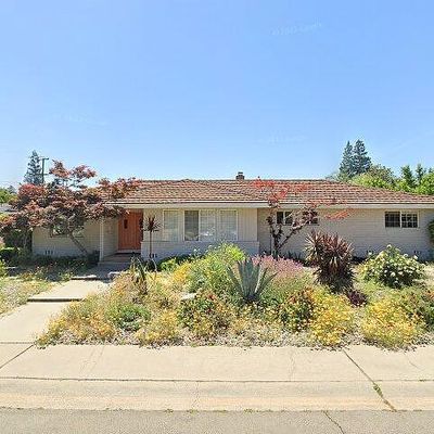 716 E Hillcrest Ave, Yuba City, CA 95991