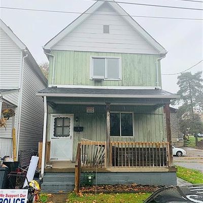 717 Railroad St, Springdale, PA 15144